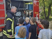 Grundschule Bredenbeck-Feuerwehruebung-2023-1.jpg